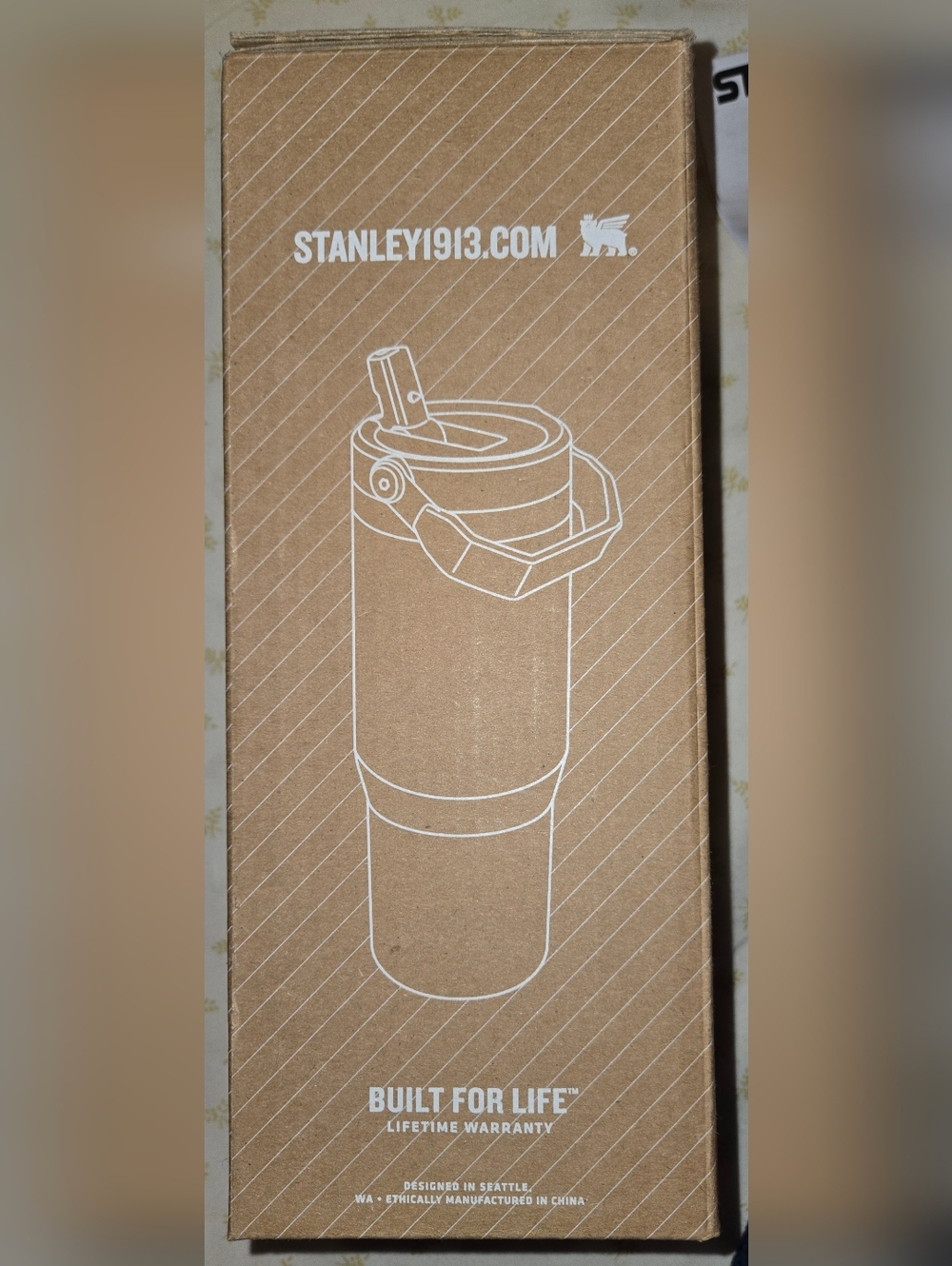 Stanley Sage Green Travel Tumbler with Carry Handle 30 Oz. - Picture 5 of 7